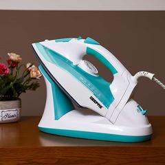 Geepas Ceramic Plate Cordless/Corded Steam Iron, GSI24015 (2400 W)