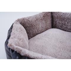 Pan Emirates Hexa Faux Fur Pet Bed (55 x 55 x 18 cm)