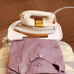 مكواة جافة أوتوماتيكية بلوح من التفلون مانع للالتصاق اولسن مارك OMDI1590 (1200 W)