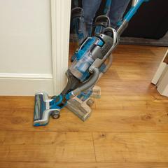 Black+Decker Cordless 2-in-1 MULTIPOWER Pro Vacuum Cleaner, CUA525BH (18 V, 1 L)