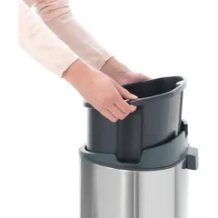 Brabantia Brilliant Steel Touch Bin (40 L)