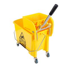 Chamdol Heavy-Duty Plastic Bucket W/ Wringer (20 L)