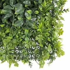 Premium PE Green Wall W/White Flowers (100 x 100 cm)