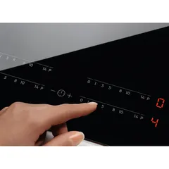 موقد حث حراري داخلي 4 مناطق طهي EIV644 إلكترولوكس ألتيميت تيست 500 (59 × 52 × 4.4 سم)