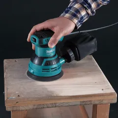 Makita Corded Random Orbit Sander, M9204B (240 W) + Abrasive Disc Pack (125 mm)