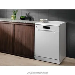 Electrolux UltimateCare 300 Freestanding Dishwasher, ESA47301SW (13 Place Settings)