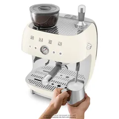 SMEG Retro 50’s Style Espresso Coffee Machine, EGF03CRUK (Cream, 1650 W, 2.4 L)