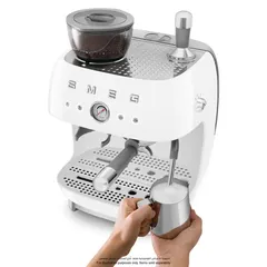 SMEG Retro 50s Style Espresso Coffee Machine W/Pump, EGF03WHUK (White, 1650 W, 2.4 L)