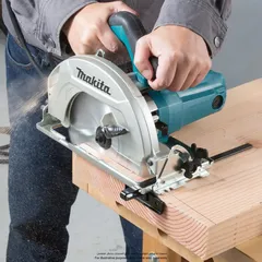 Makita Corded Electric Circular Saw (18.5 cm)