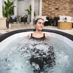 Bestway Spa Glacial Dip Tub (152 x 92 x 71 cm, Multicolor)