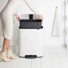 Brabantia Stainless Steel Bo Pedal Bin (36.3 x 54.1 x 65.2 cm, 60 L, White)