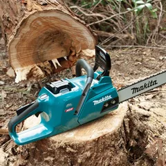 Makita Cordless Chainsaw W/Battery & Charger, UC012GT101 (40 V)