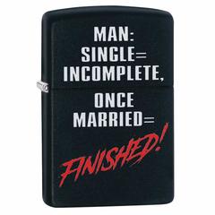 ولاعة زيبو مقاومة للرياح بتصميم الرجل الأعزب CI412255218 (أسود مطفي)