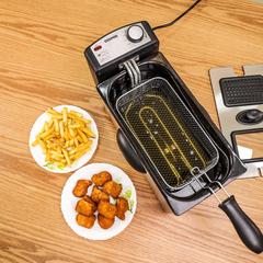 Geepas Deep Fryer W/Chrome Plated Basket, GDF36015 (2180 W, 3 L)