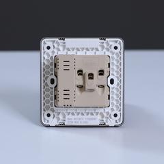 Milano 16A Single Universal Socket W/Dual Usb (3 x 3 cm)
