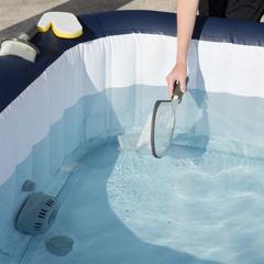 طقم أدوات تنظيف حمامات السباحة الكل في واحد ليزي سبا (40 × 27 × 5 سم)