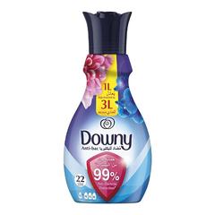 Downy Concentrate Antibacterial Fabric Softener (880 ml)