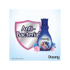 Downy Concentrate Antibacterial Fabric Softener (880 ml)