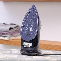 Olsenmark Ceramic Soleplate Corded/Cordless Steam Iron, OMSI1839 (2200 W)